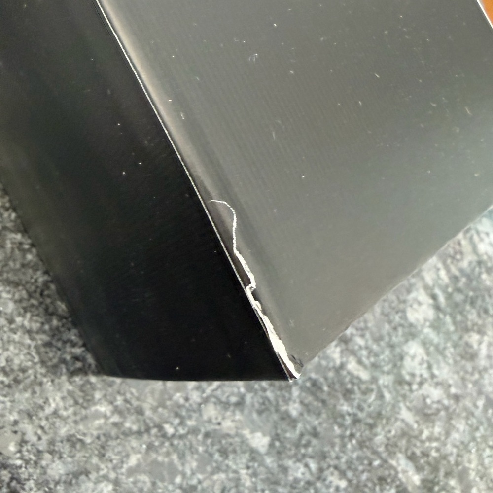 Gucci G Interlocking Black 42MM Dial Leather Strap Watch Latin Grammy Edition - Picture 15 of 15